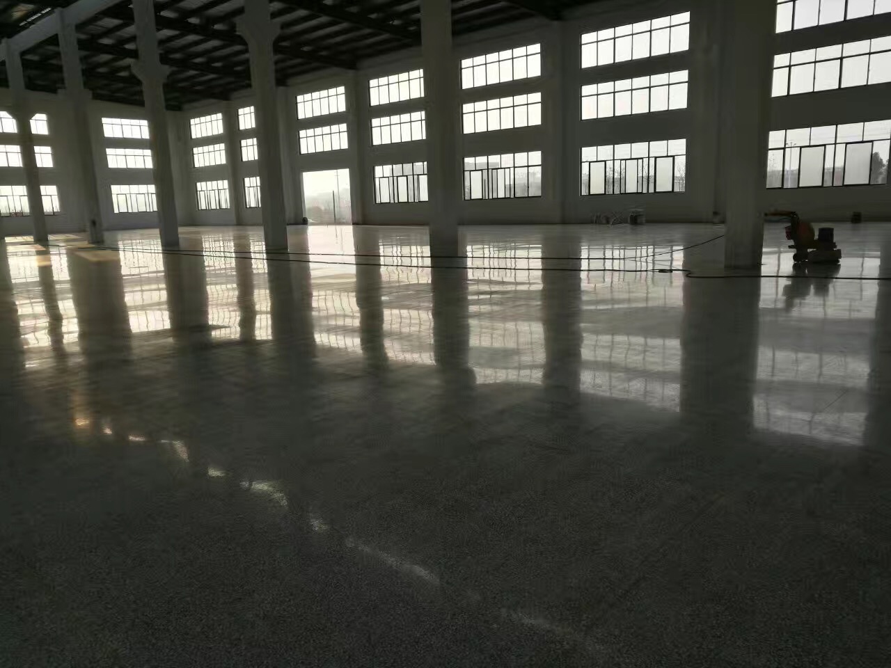 混凝土密封固化劑地坪能起到什么作用？