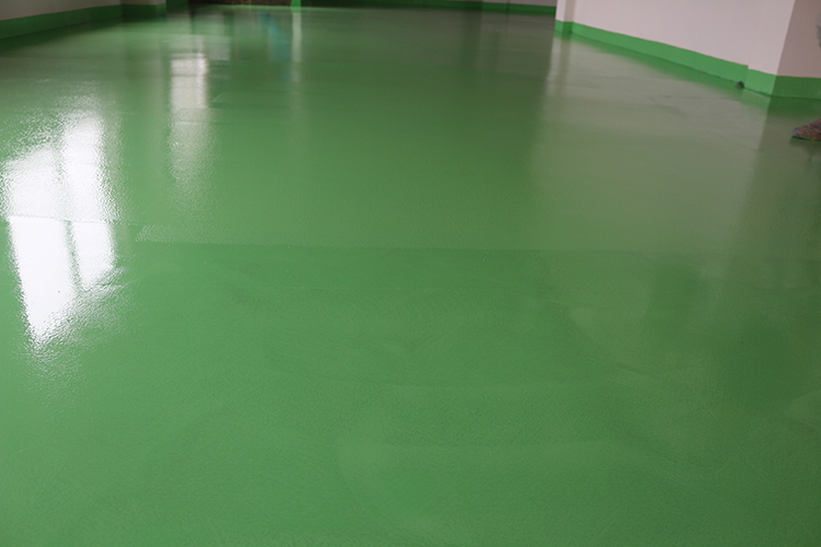 固化地坪與環(huán)氧地坪：哪個(gè)更適合你？